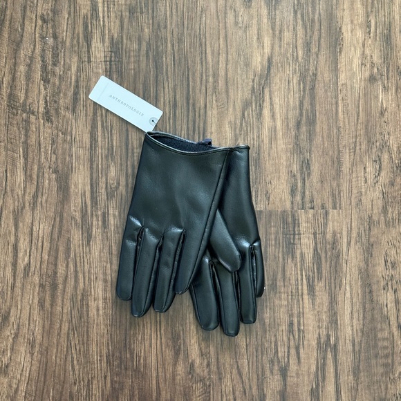Anthropologie Maeve short faux- leather texting gloves - Picture 3 of 14
